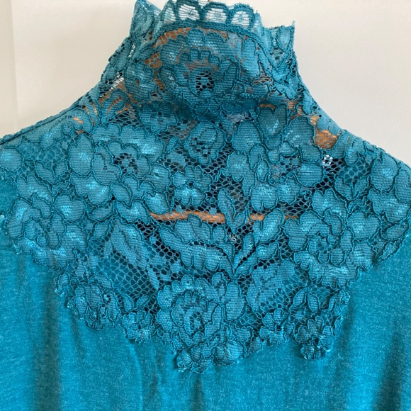 Soft Surroundings Teal Lace Turtleneck Sweater Sz M - Picture 3 of 8